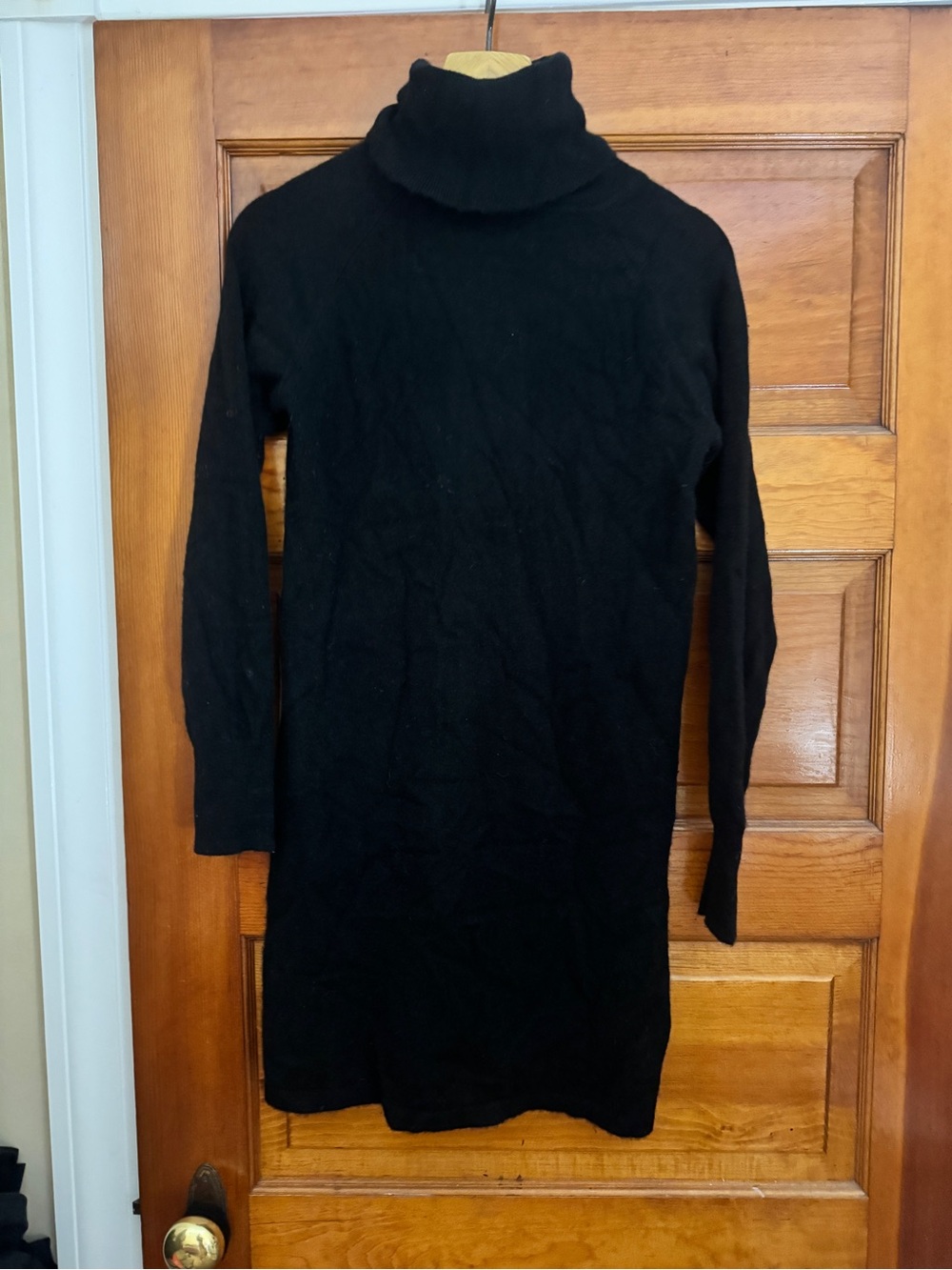 EUC 100% cashmere sweater dress